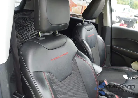 2020 Jeep Compass Trailhawk 4X4 из США, поврежденный, VIN 3C4NJDDB6LT155715